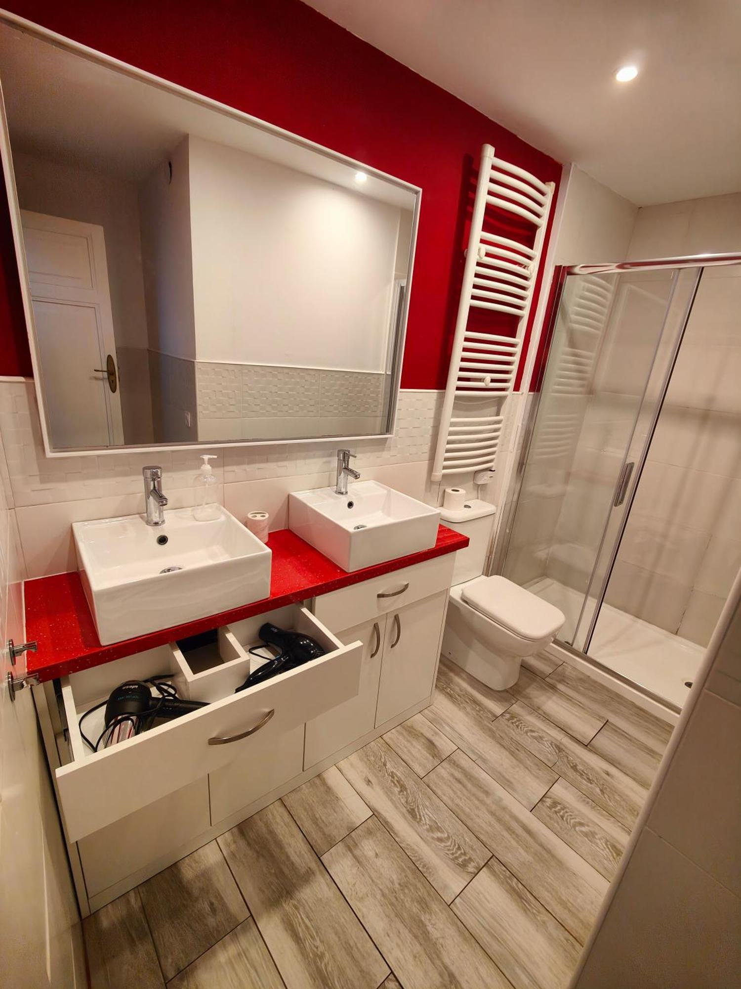 Rua Nova Apartment 28, 3 Dormitorios, Wifi, Ps4 Y Netflix, A 200M Catedral San Giacomo di Compostella Esterno foto