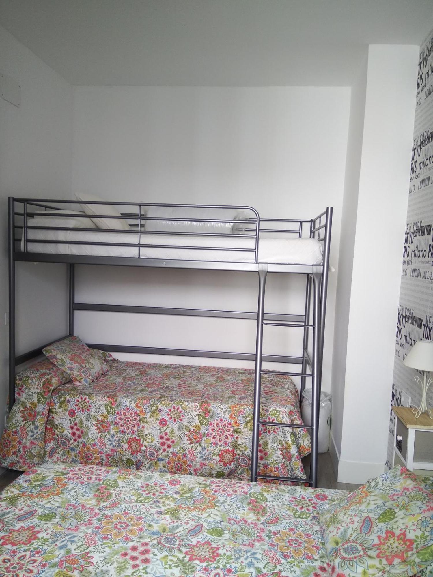 Rua Nova Apartment 28, 3 Dormitorios, Wifi, Ps4 Y Netflix, A 200M Catedral San Giacomo di Compostella Esterno foto